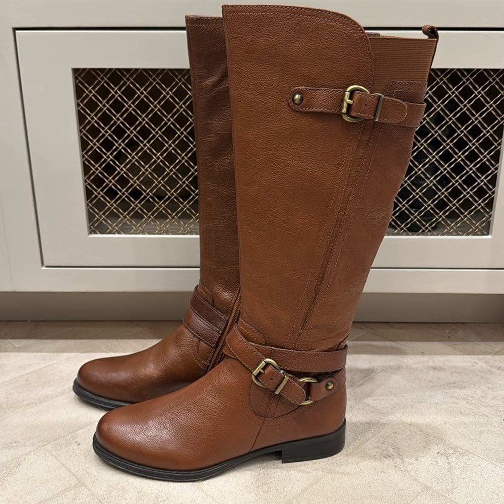 NATURALIZER Leather Boots - BRAND NEW size 6.5